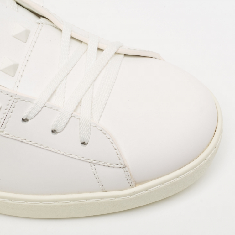 Pre Owned Valentino White Leather Ruckstud Low Top Sneakers Size 43