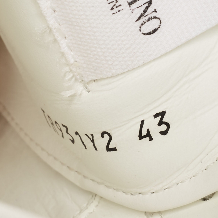 Pre Owned Valentino White Leather Ruckstud Low Top Sneakers Size 43