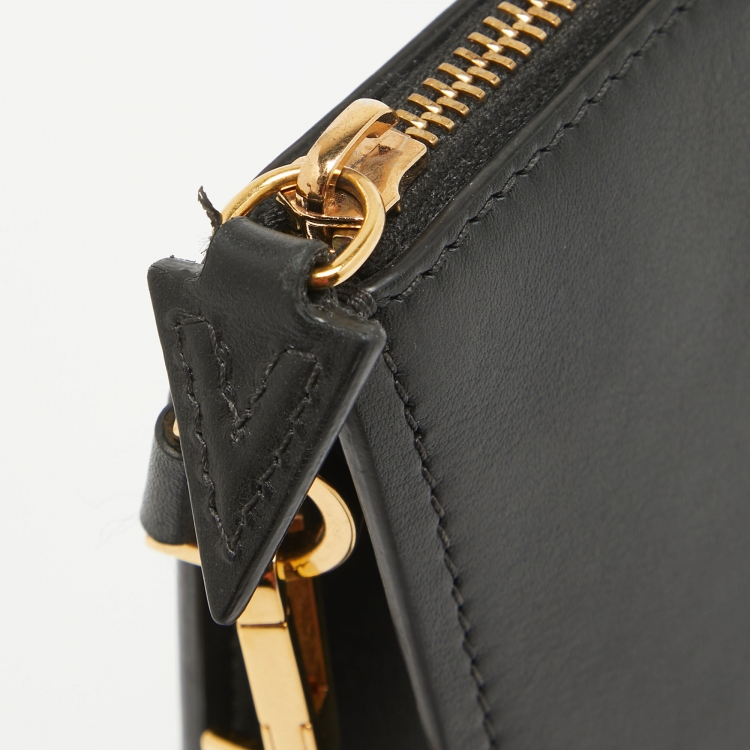 Pre Owned Versace Black Leather Medusa Head Wristlet Clutch