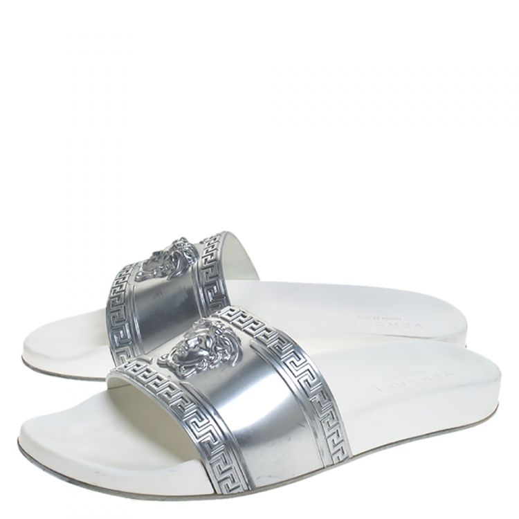 Pre Owned Versace Silver Rubber Medusa Head Slide Sandals Size 43