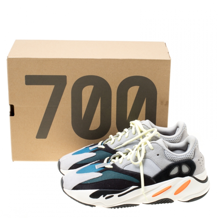 yeezy 700 interior