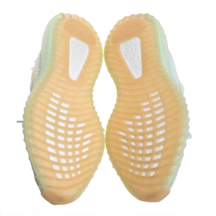 مملوكة مسبقًا Yeezy x Adidas Green/White Cotton Knit Boost 350 V2 Sneakers Size 44