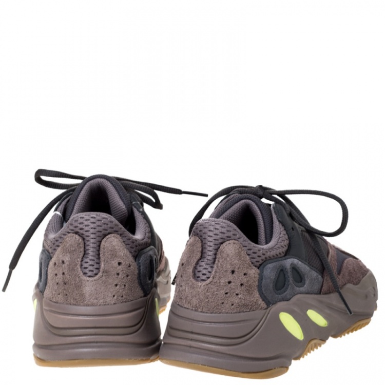 Pre Owned Yeezy x Adidas Grey Mix Media Yeezy 700 Mauve Sneakers Size 40