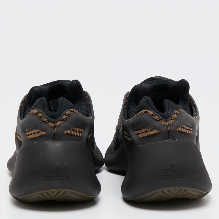 Pre Owned Yeezy x Adidas Brown/Black Knit Fabric and Rubber 700 V3 Clay Brown Sneakers Size 41 1/3