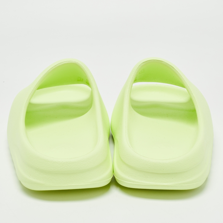 Pre Owned Yeezy x Adidas Neon Green Rubber Glow Green Slides Size 40.5