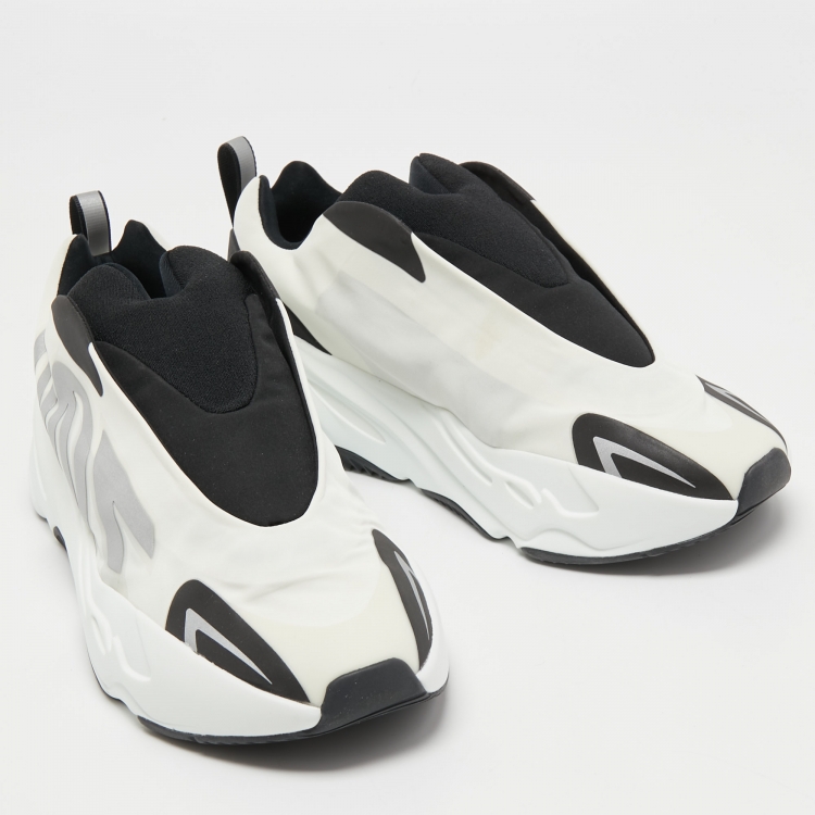 Pre Owned Yeezy x Adidas Black/White Nylon and Rubber 700 MNVN Sneakers Size 44