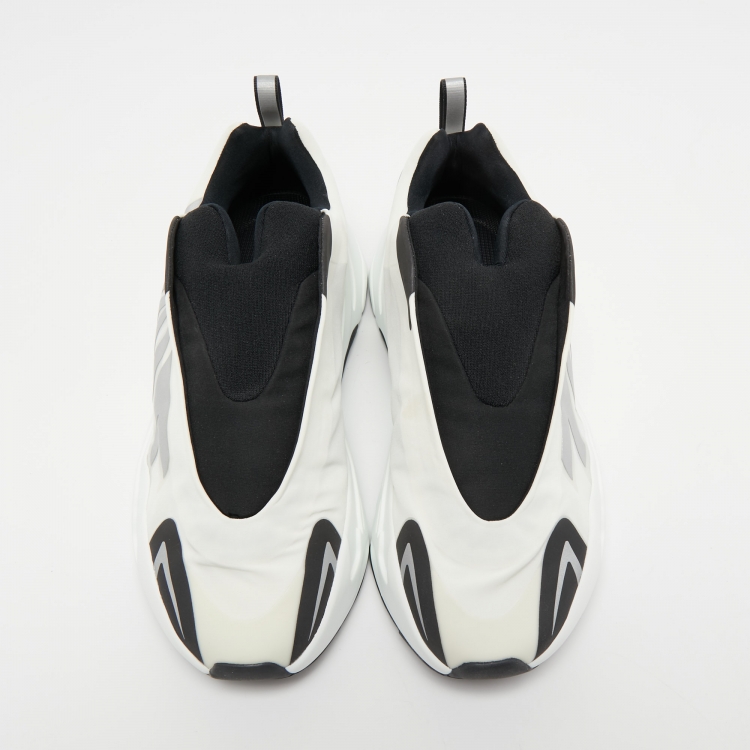 Pre Owned Yeezy x Adidas Black/White Nylon and Rubber 700 MNVN Sneakers Size 44