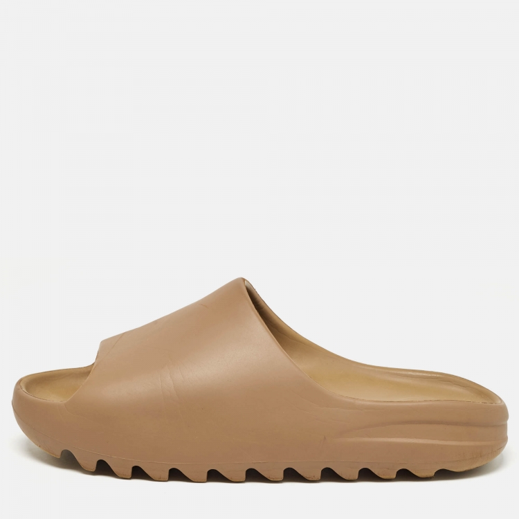 Pre Owned Yeezy x Adidas Brown Rubber Core Slides Size 46