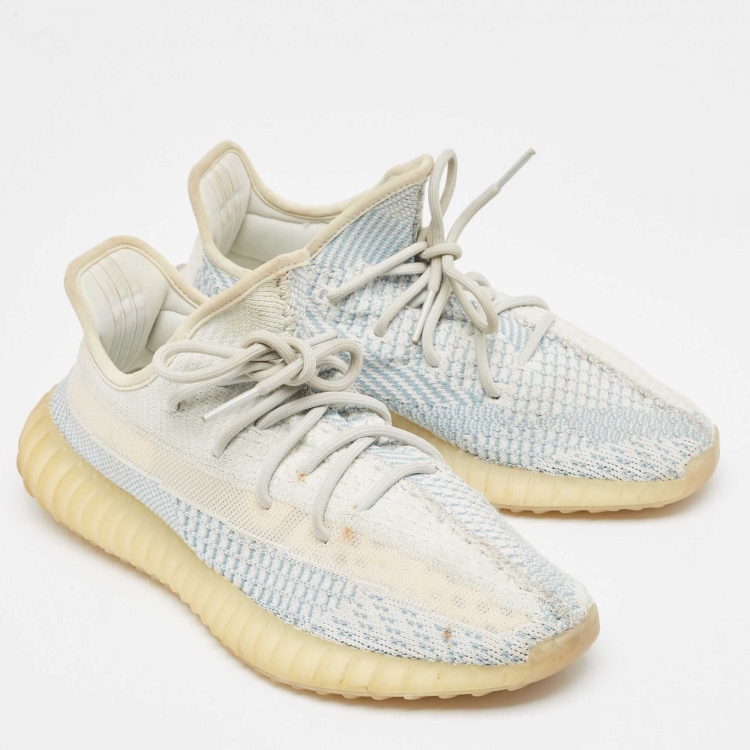 Pre Owned Yeezy x Adidas Light Blue/White Knit Fabric Boost 350 V2 Cloud White Sneakers Size 43 1/3