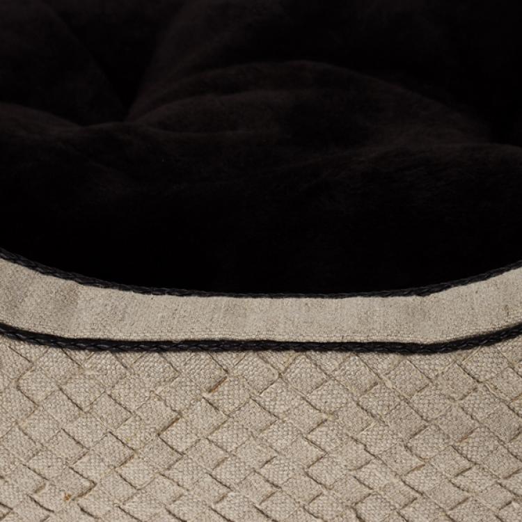Pre Owned Bottega Veneta Intrecciato Linen Dog Bed 