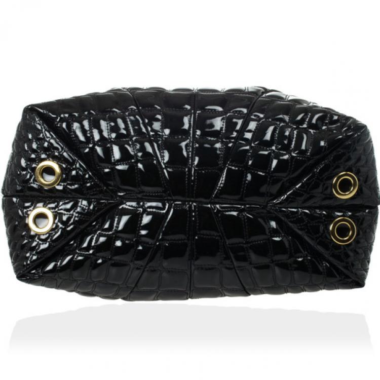 Pre Owned Carolina Herrera Black Patent Quilted Tote