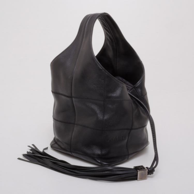Pre Owned Chanel Black Leather Small Bucket Hobo