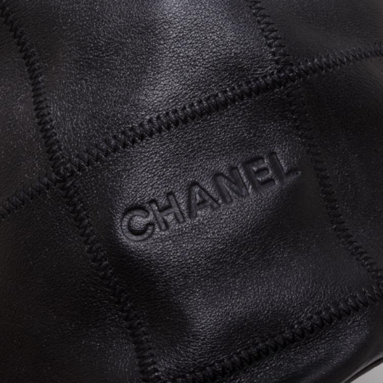 Pre Owned Chanel Black Leather Small Bucket Hobo