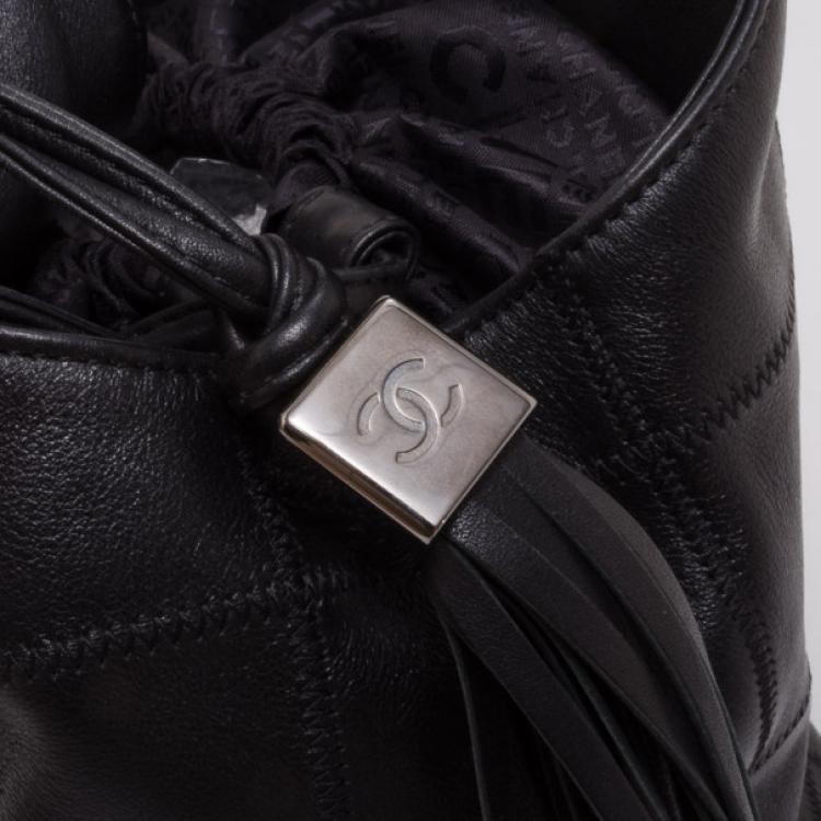 Pre Owned Chanel Black Leather Small Bucket Hobo