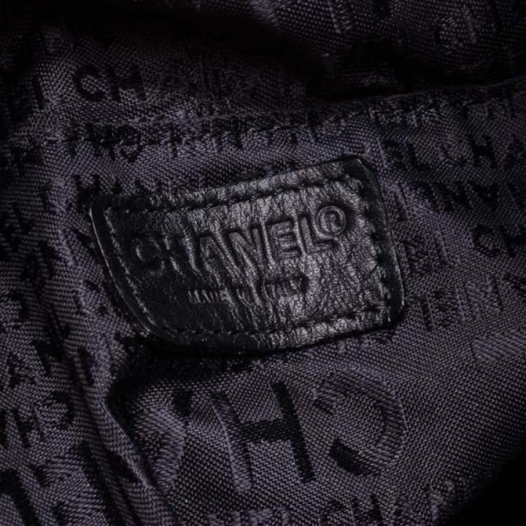 Pre Owned Chanel Black Leather Small Bucket Hobo