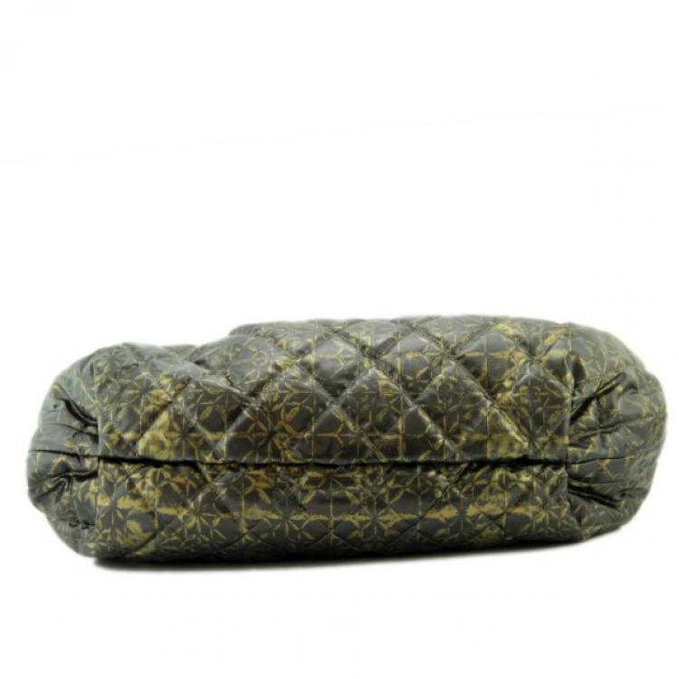 Pre Owned Chanel Quilted Hobo