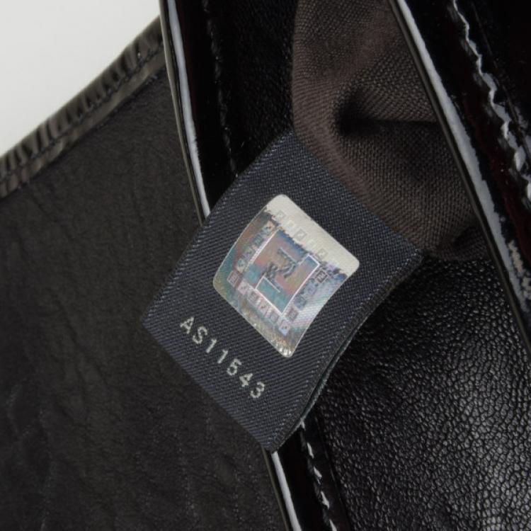 مملوكة مسبقًا Fendi Black Drummed Leather B Bag