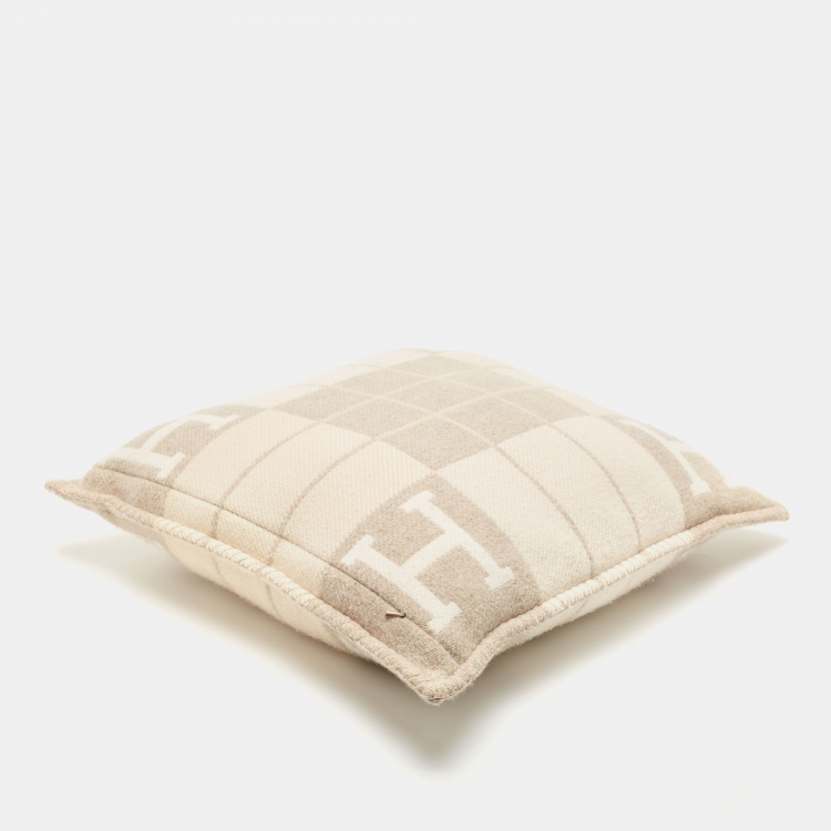 Pre Owned Hermes Coco Camomille Merino & Cashmere Avalon III Pillow