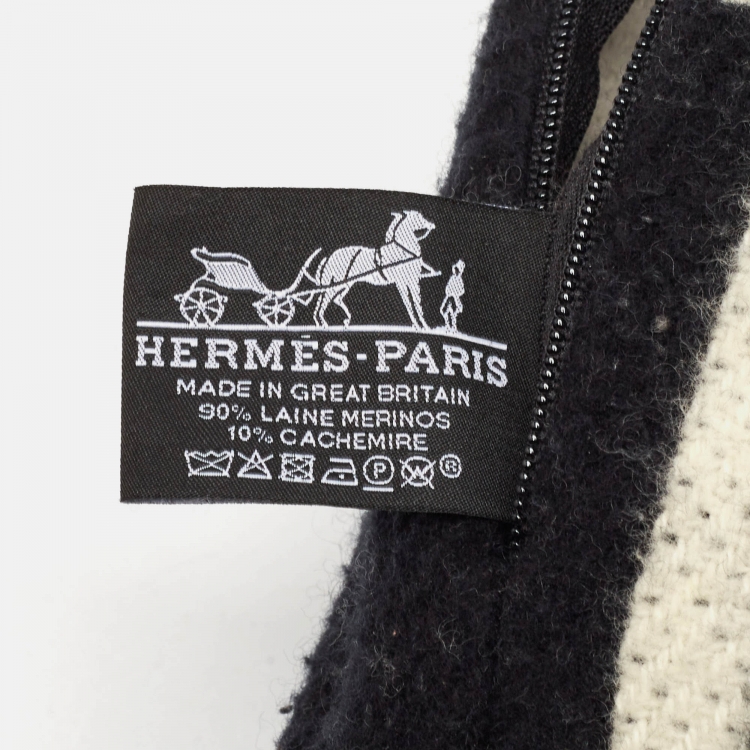 Pre Owned Hermes Black Patterned Wool and Cashmere Avalon Pillow S 