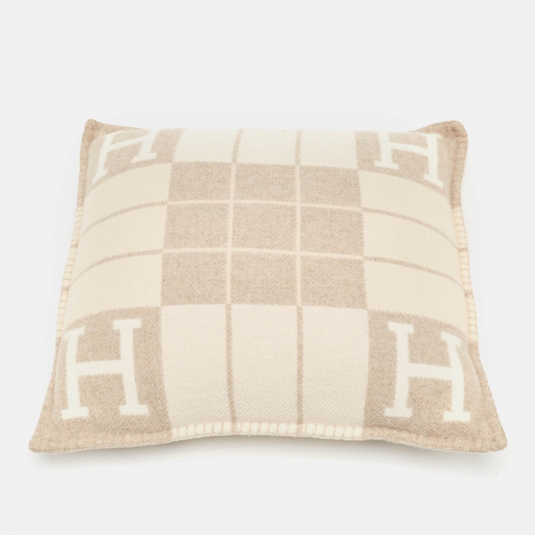 Pre Owned Hermes Beige Patterned Wool and Cashmere Avalon Pillow S