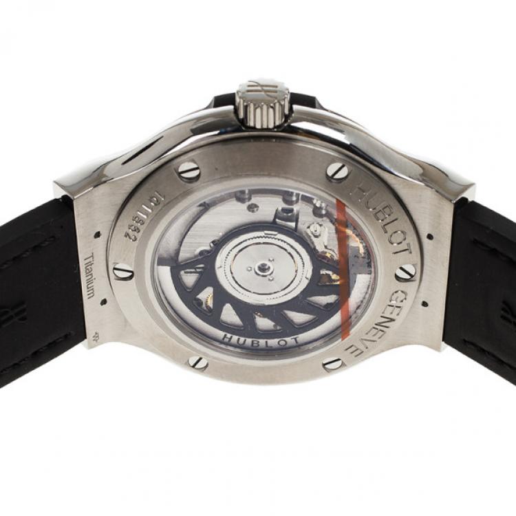 Pre Owned Hublot White Titanium Classic Fusion Unisex Wristwatch 38MM