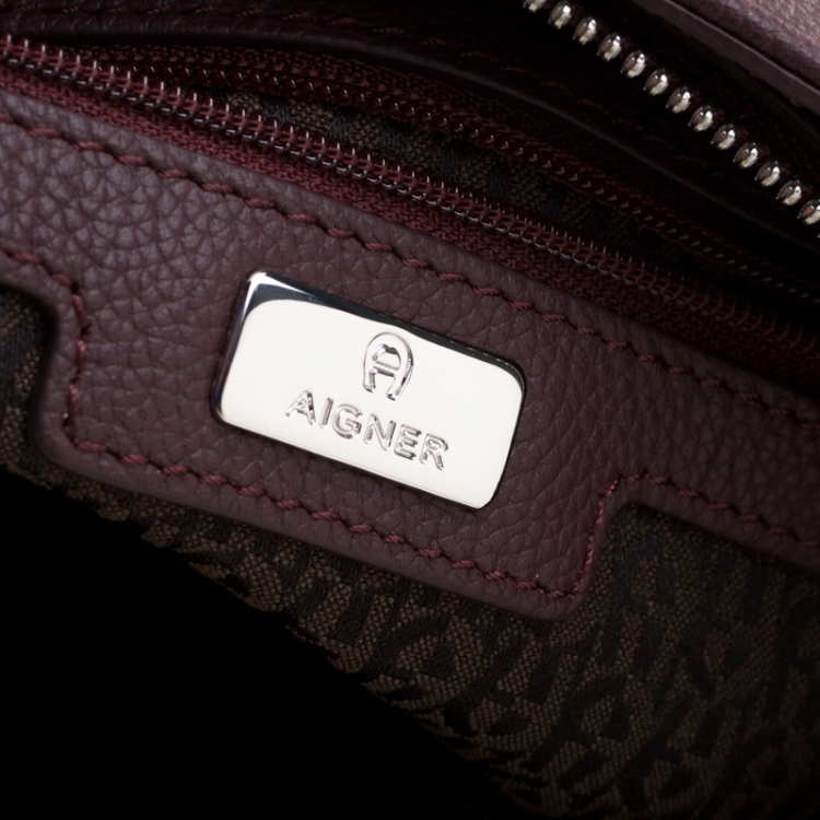 Pre Owned Aigner Maroon Leather Ava Crossbody Bag