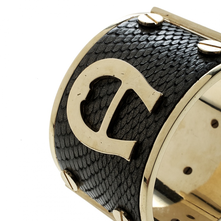 مملوكة مسبقًا Aigner Metallic Leather Gold Tone Wide Cuff Bracelet 18cm