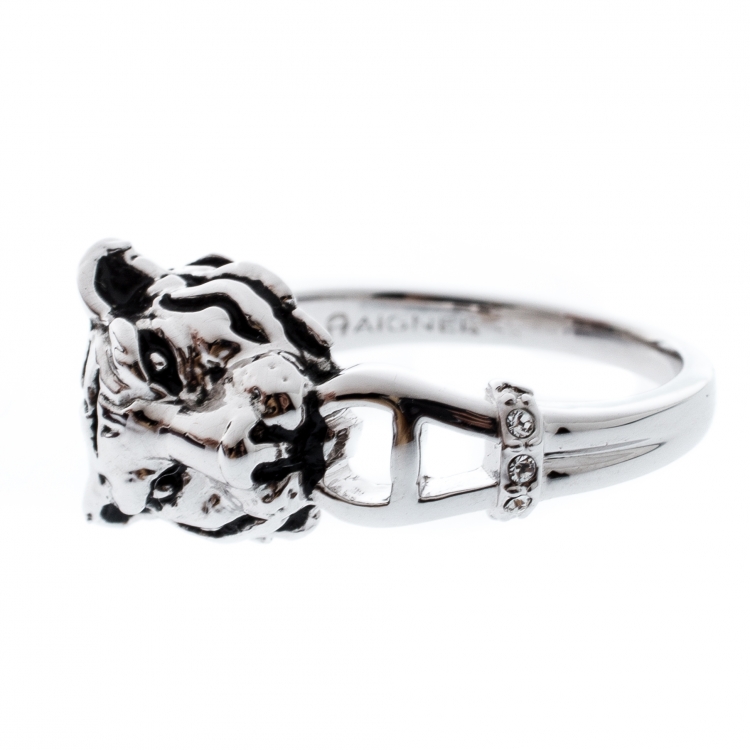 Pre Owned Aigner Silver Tone Tiger Head Crystal Studded Ring Size 56