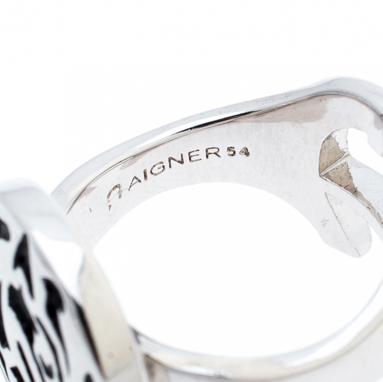 Pre Owned Aigner Silver Tone Horse Engraved Ring Size 54