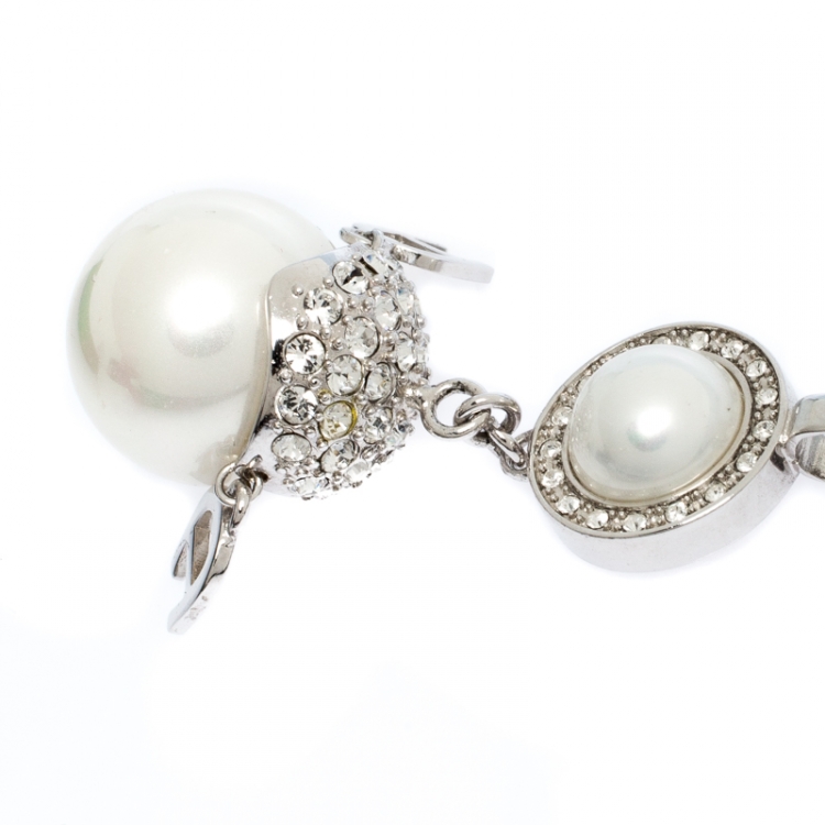 مملوكة مسبقًا Aigner Silver Plated Crystal and Faux Pearl Pendant Necklace