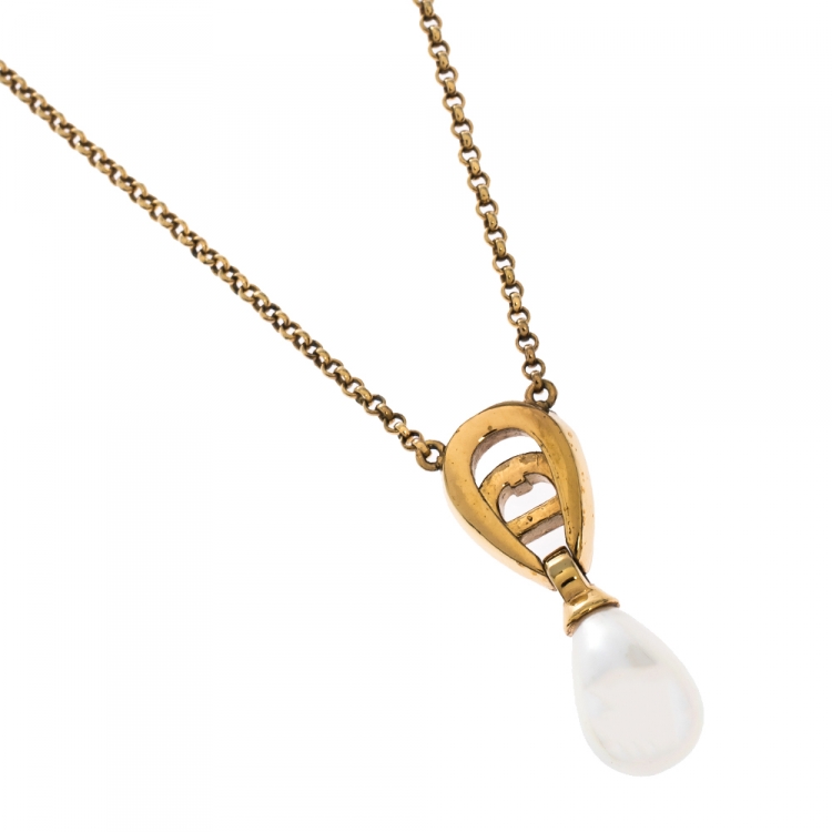 مملوكة مسبقًا Aigner Faux Pearl Crystal Gold Tone Necklace