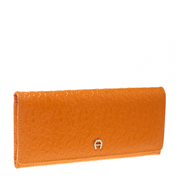 Pre Owned Aigner Orange Signature Patent Leather Continental Wallet