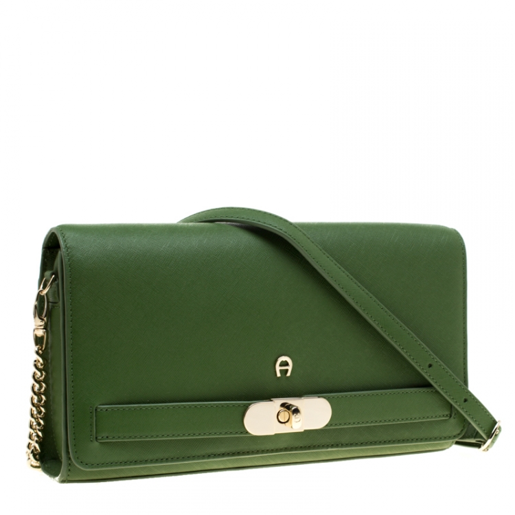Pre Owned Aigner Meadow Green Leather Chain Shoulder Bag