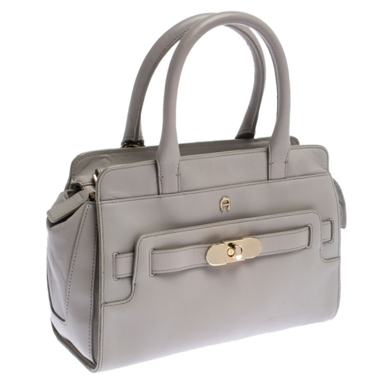 Pre Owned Aigner Light Grey Leather Turnlock Shoulder Bag