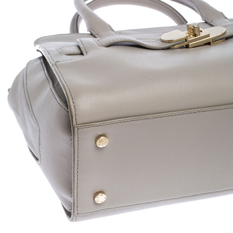 Pre Owned Aigner Light Grey Leather Turnlock Shoulder Bag