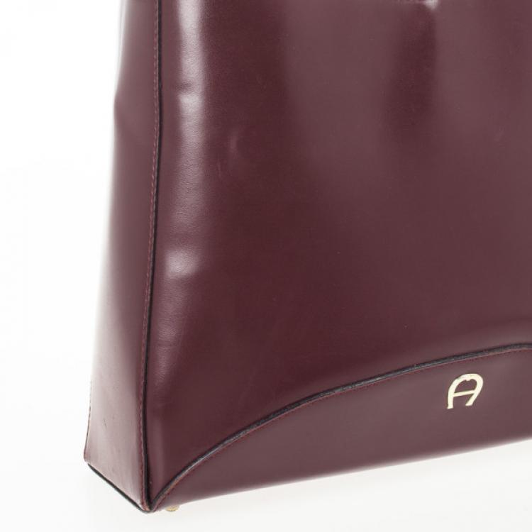 Pre Owned Aigner Burgundy Leather Vintage Hobo Bag