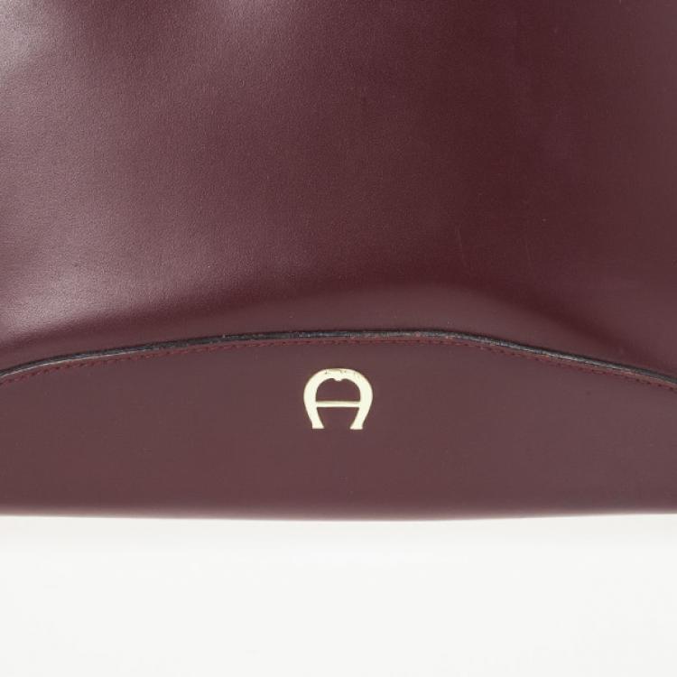 Pre Owned Aigner Burgundy Leather Vintage Hobo Bag