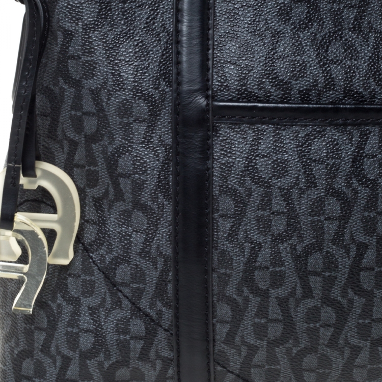 Pre Owned Aigner Black Signature Coated Canvas and Leather Zip Shoulder Bag