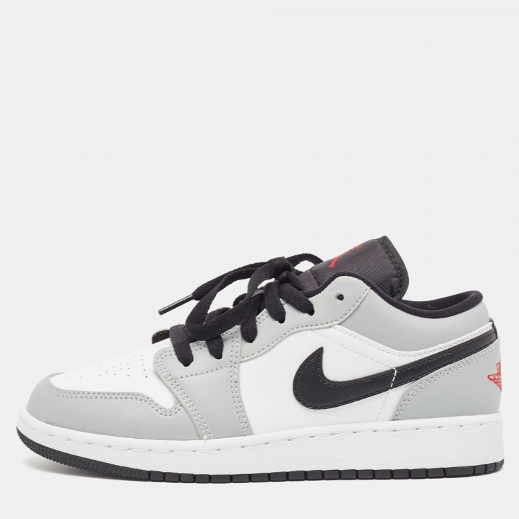 Pre Owned Air Jordans Grey/White Leather Air Jordan 1 Light Smoke Grey Sneakers Size 37.5