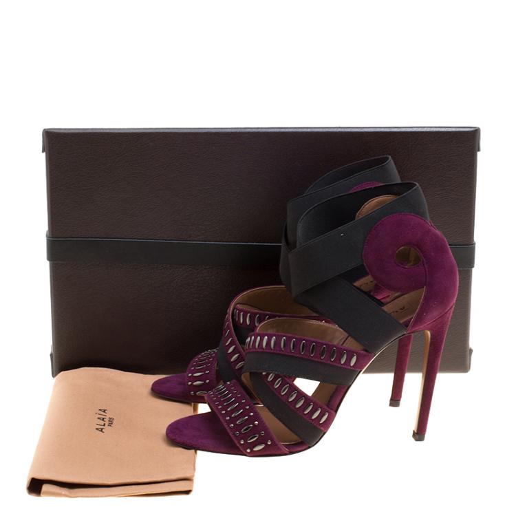 مملوكة مسبقًا Alaia Bordeaux Studded Suede Cross Strap Peep Toe Sandals Size 38