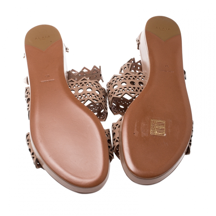 Pre Owned Alaia Beige Laser Cut Ankle Strap Flat Sandals Size 40