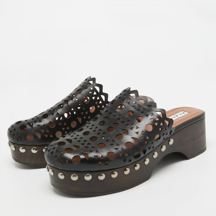Pre Owned Alaia Black Cutout Leather Clog Sandals Size 40
