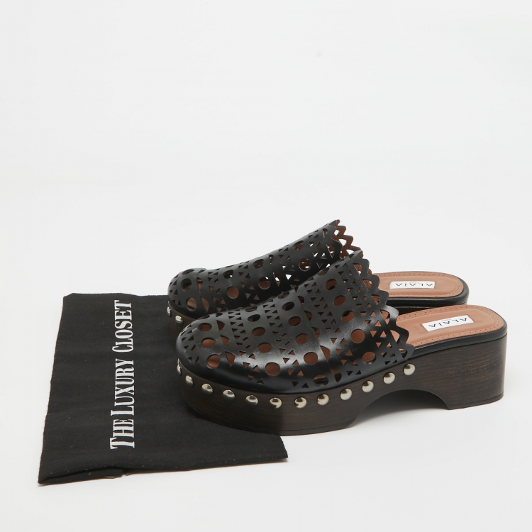 Pre Owned Alaia Black Cutout Leather Clog Sandals Size 40