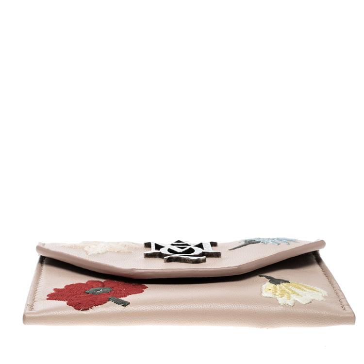 Pre Owned Alexander McQueen Beige Leather Embroidered Insignia Envelope Card Holder