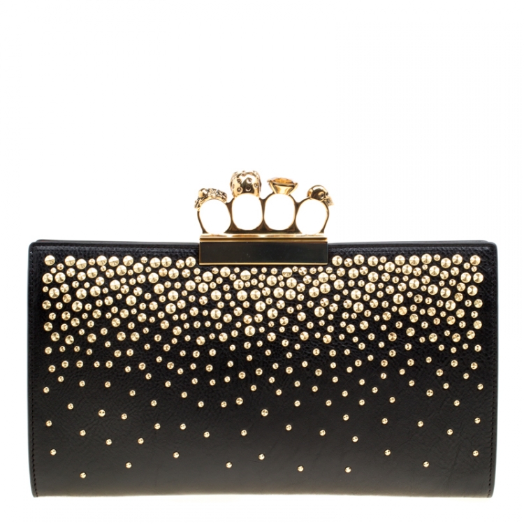 Pre Owned Alexander McQueen Black Leather Studded Skull Knuckle Clutch