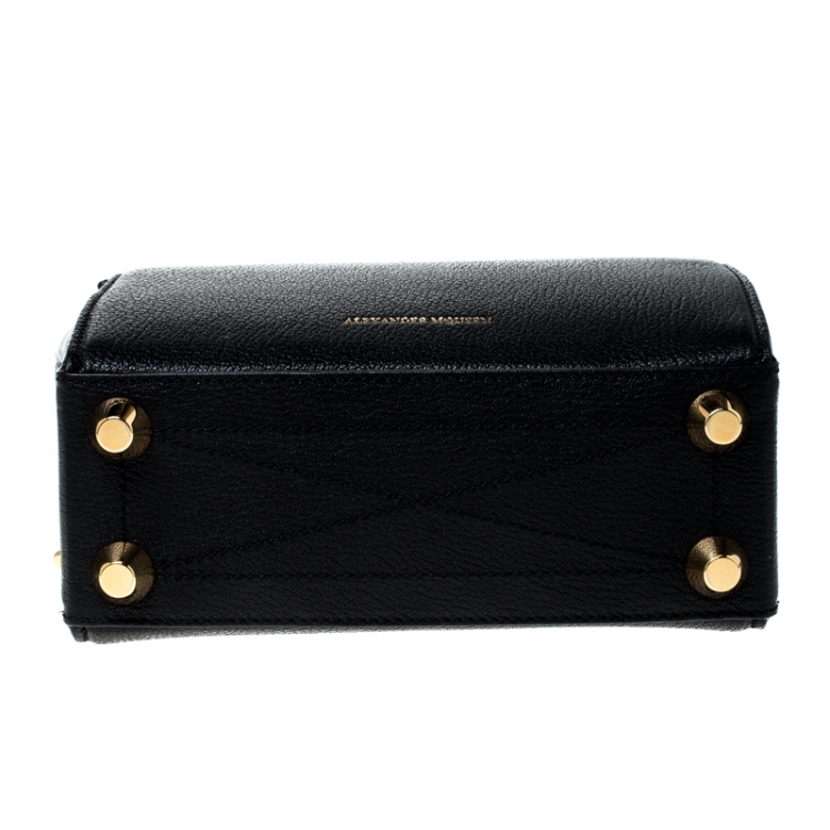Pre Owned Alexander McQueen Black Leather Box 19 Shoulder Bag 