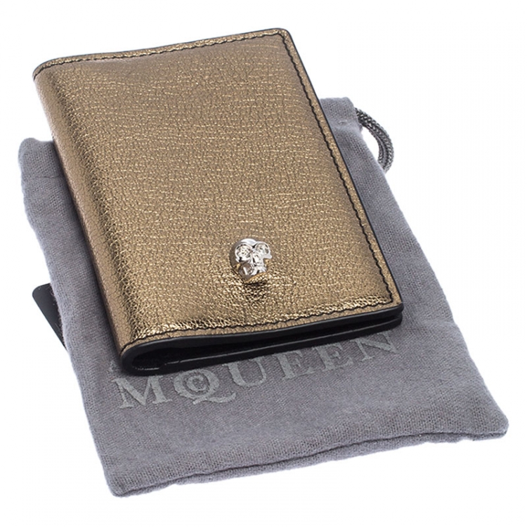 Pre Owned Alexander McQueen Metallic Gold Leather Skull Bifold Card Holder 