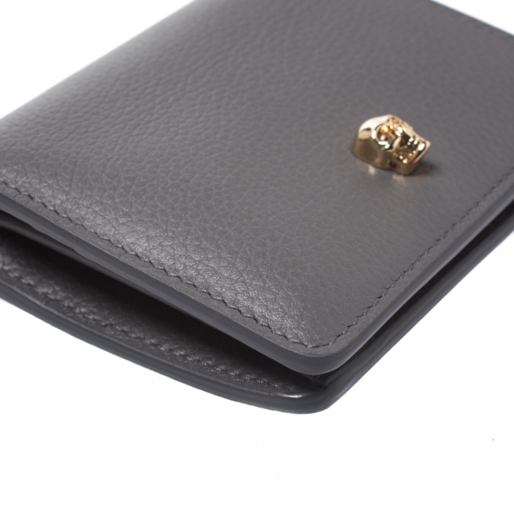 Pre Owned Alexander McQueen Grey Leather Skull Bifold Wallet
