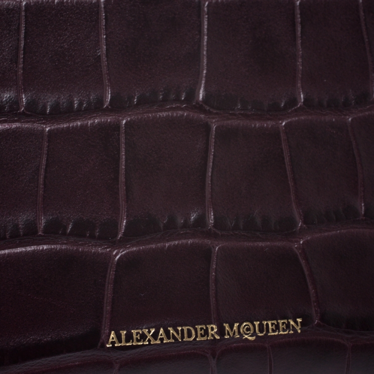Pre Owned Alexander McQueen Burgundy Croc Embossed Leather Zip Around Wallet