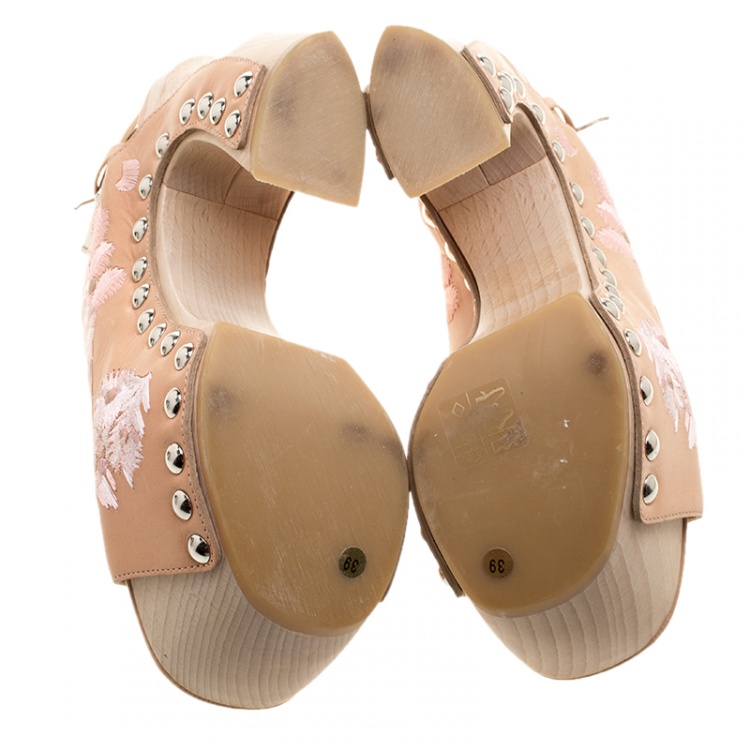 Pre Owned Alexander McQueen Peach Leather Embroidered Slingback Wooden Clogs Size 39